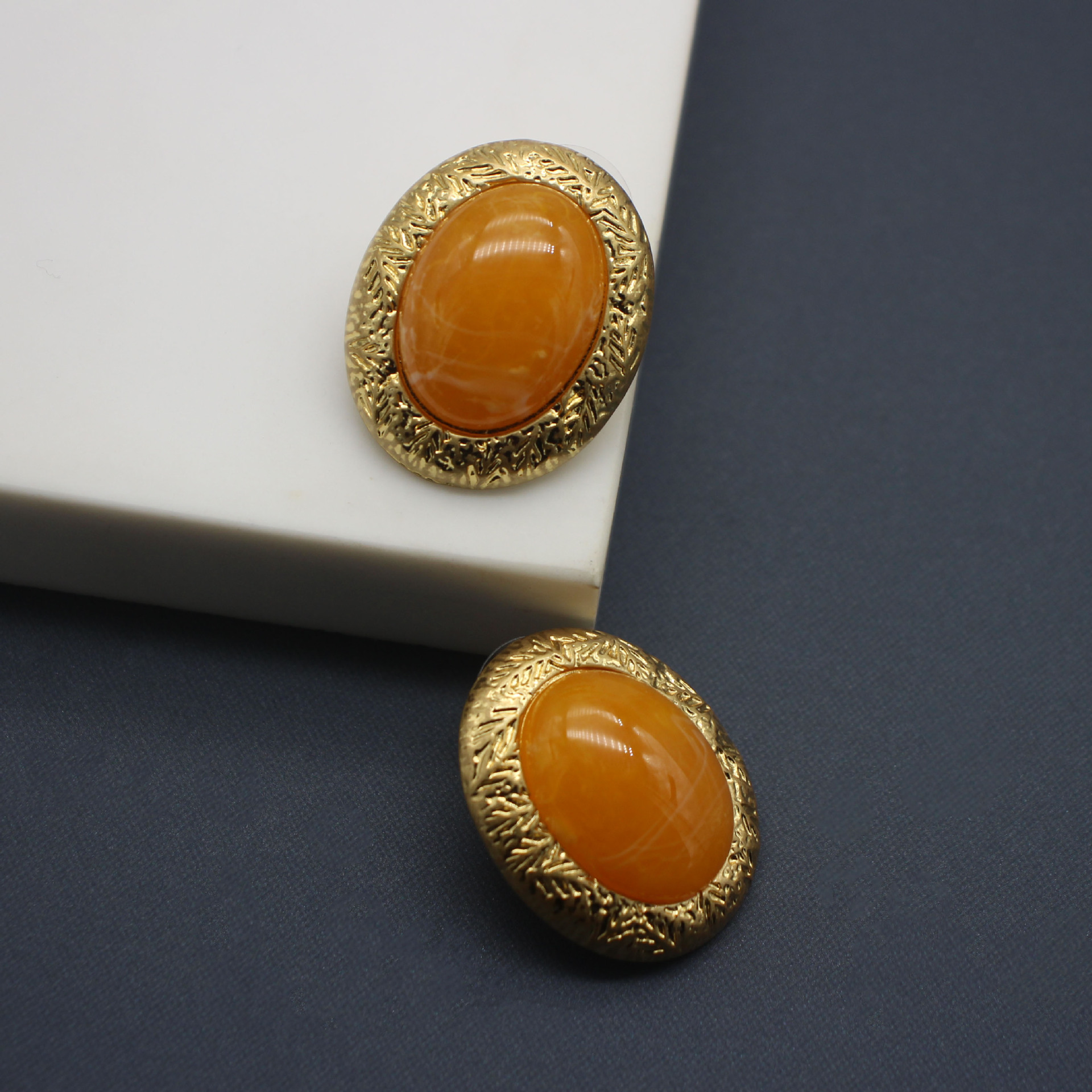 Jelly glass antique jewelry yellow cloud pattern glass marking earrings